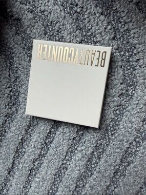 beautycounter eyeshadow palette